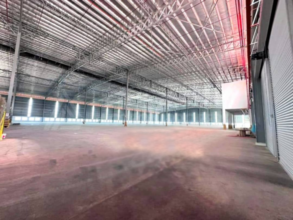Senai Warehouse For Sale