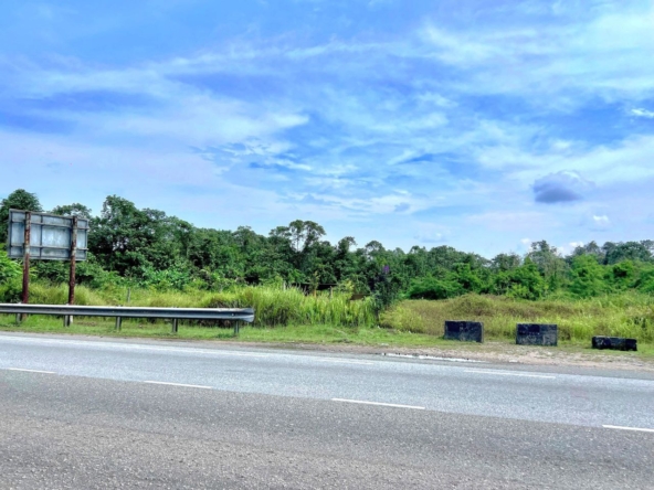 gelang patah industial land for sale