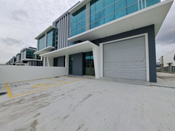 Desa Cemerlang Cluster Factory For Rent