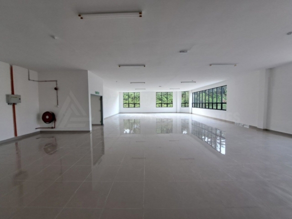 Detached Factory for Rent in Senai Industrial Estate | 10 Acres