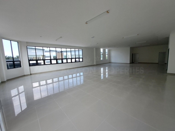Detached Factory for Rent in Senai Industrial Estate | 10 Acres