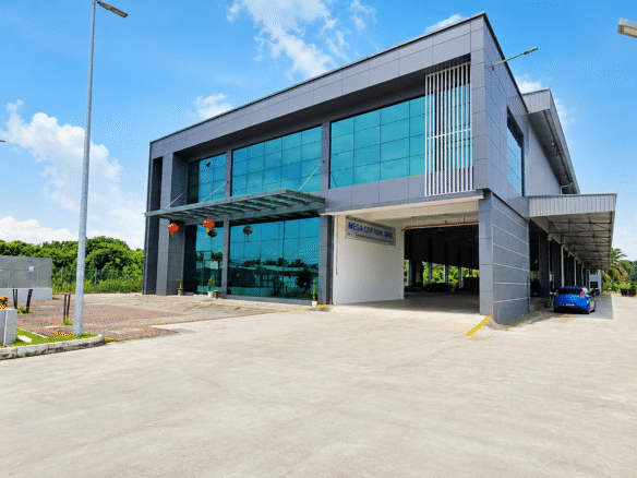 Pekan Nanas Open Shed Factory