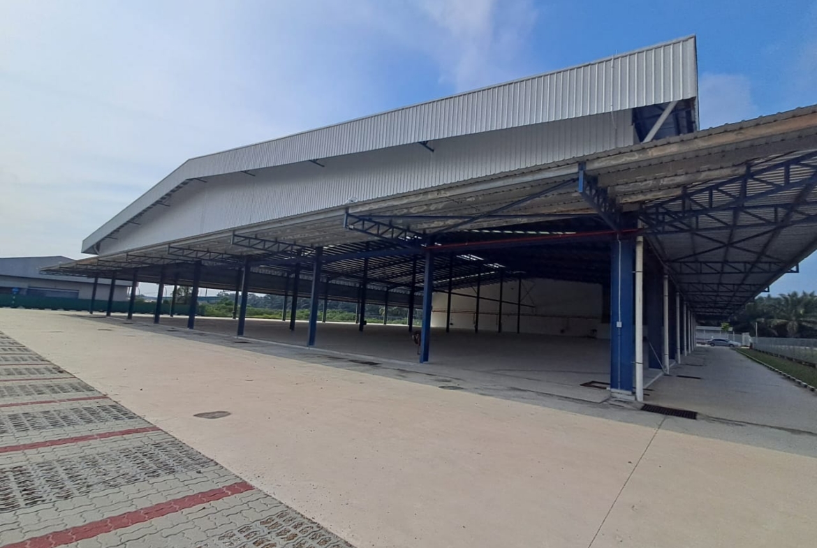 Kota Tinggi Open Shed Detached Factory For Sale