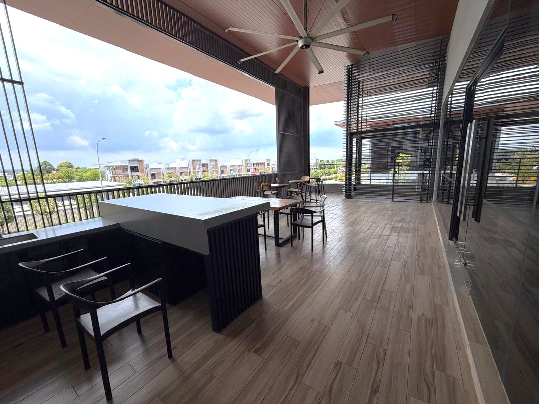 I-Park Senai Airport City freehold corner detached factory for sale with 31,202 sq.ft. built-up area and 600 Amp power supply.