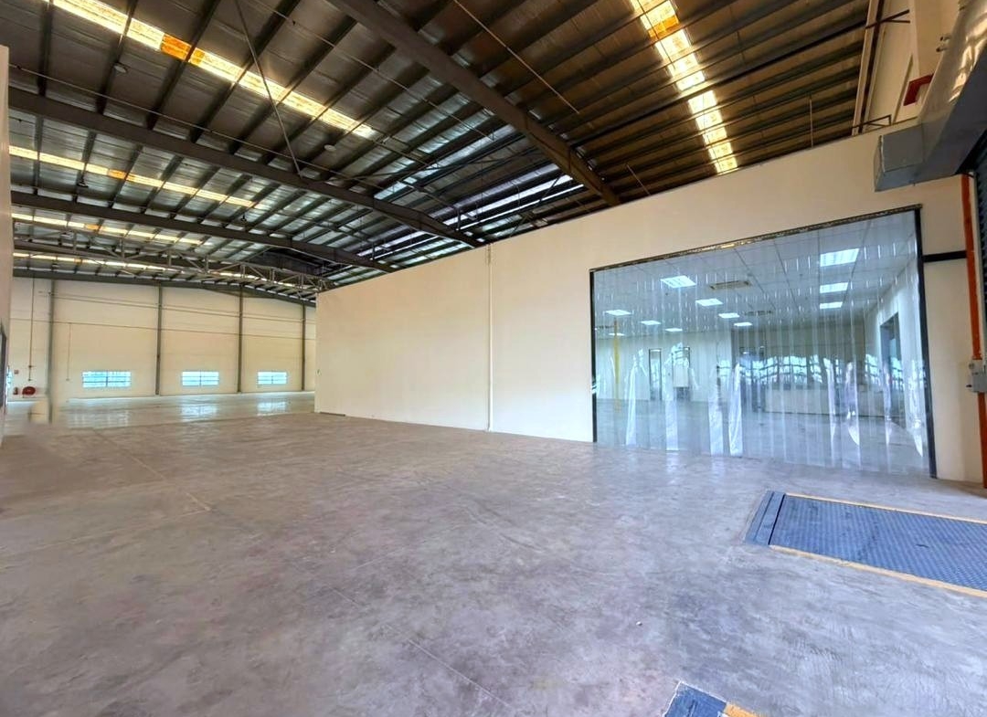 I-Park Senai Airport City freehold corner detached factory for sale with 31,202 sq.ft. built-up area and 600 Amp power supply.