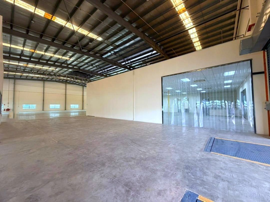 I-Park Senai Airport City freehold corner detached factory for sale with 31,202 sq.ft. built-up area and 600 Amp power supply.
