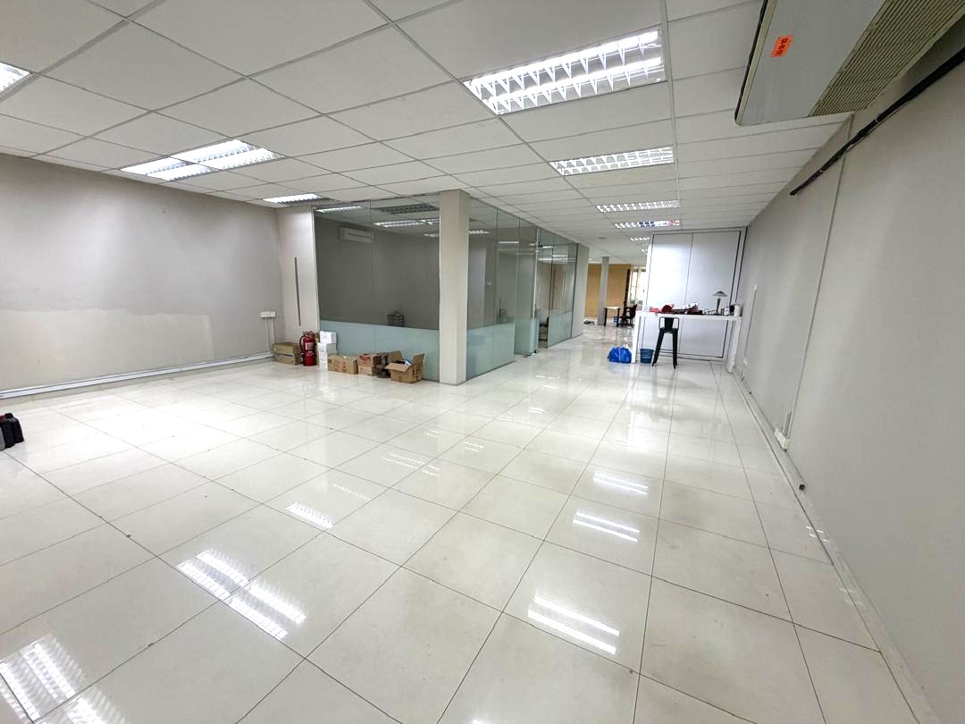 Desa Cemerlang Factory Interior Desa Cemerlang factory interior with 9 metre ceiling