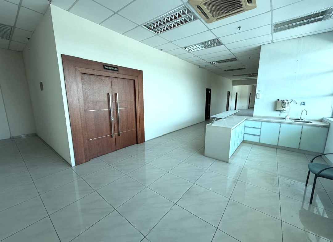 Desa Cemerlang factory interior with 9 metre ceiling